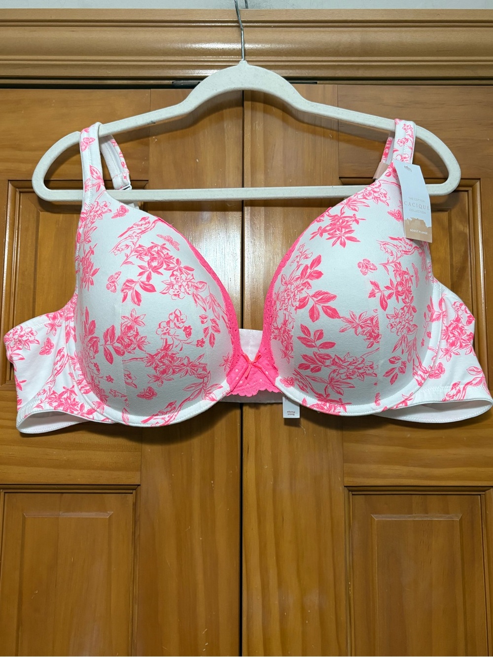 Cacique Boost Plunge White Bra with Pink Floral Print Size 48C
